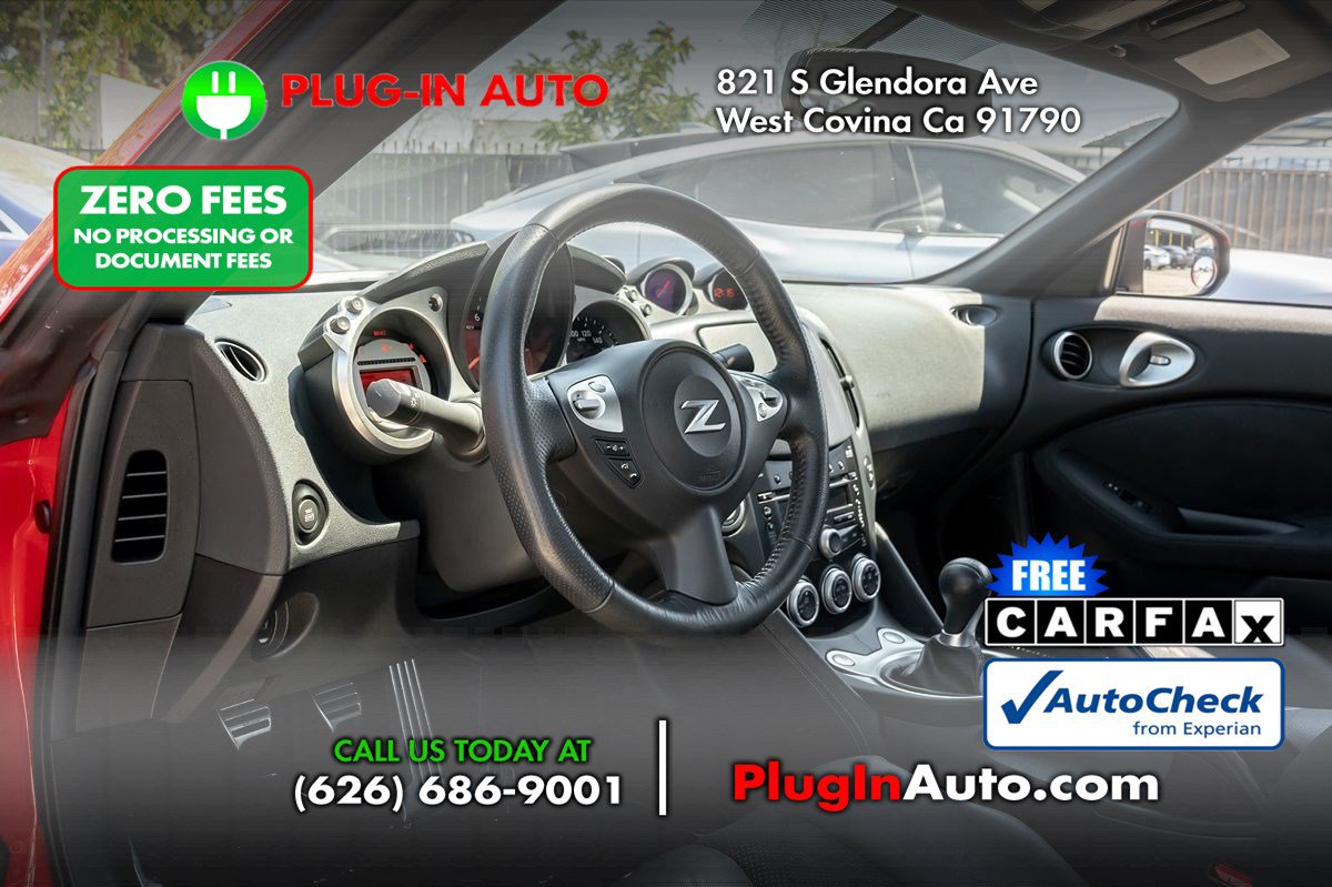 Used 2009 Nissan 370Z Touring RWD image 5