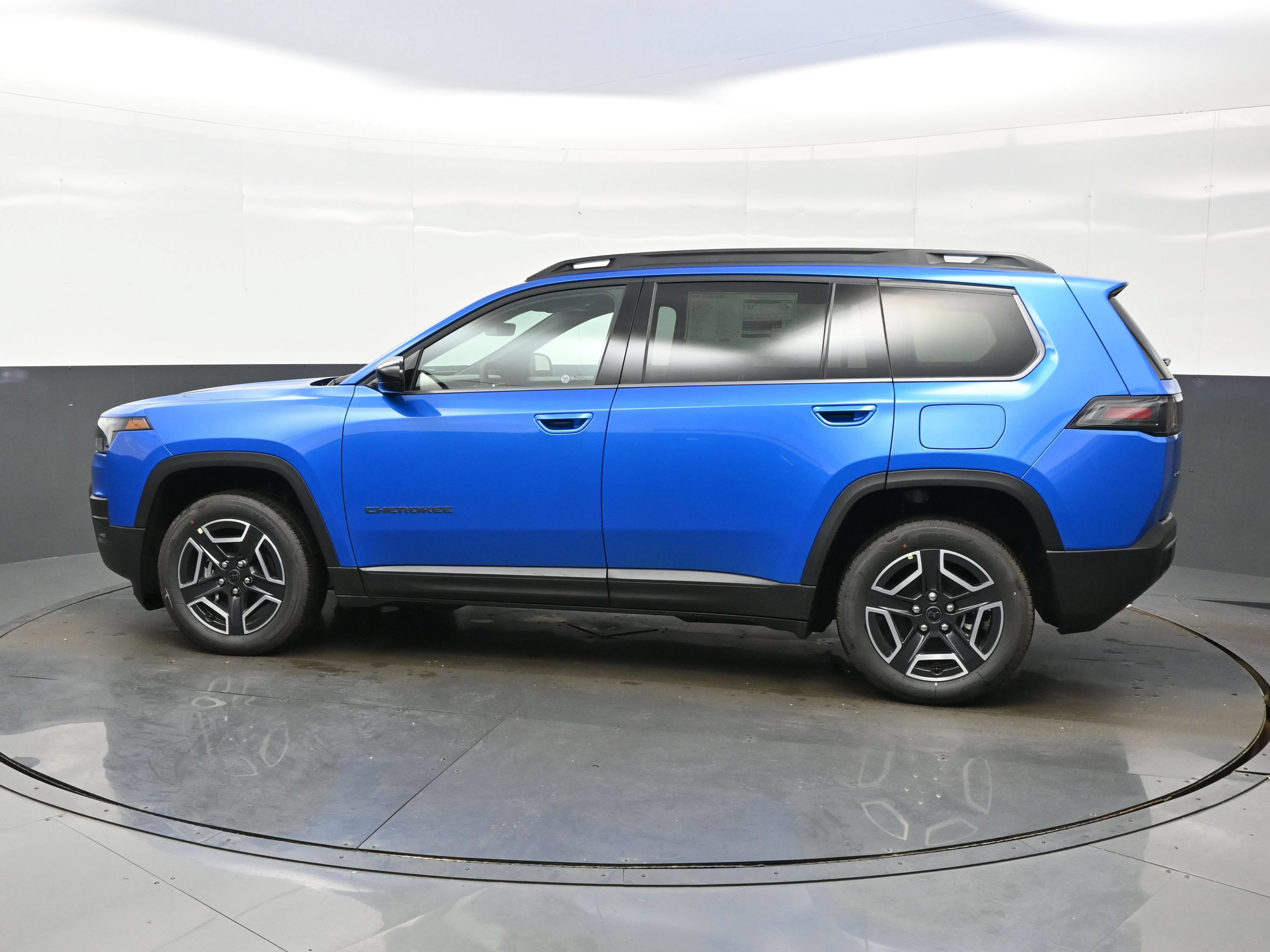 New 2026 Jeep Cherokee Laredo AWD/4WD image 4
