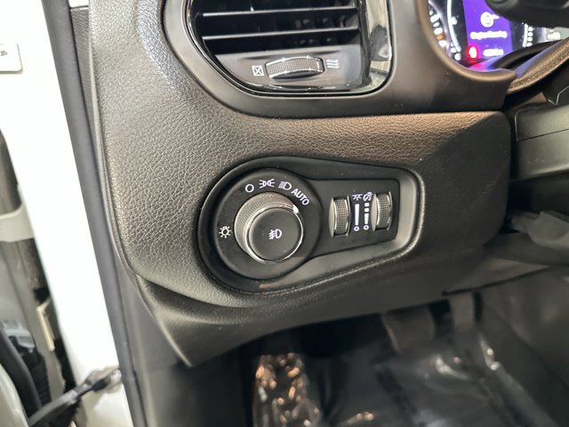Used 2020 Jeep Renegade Altitude image 35