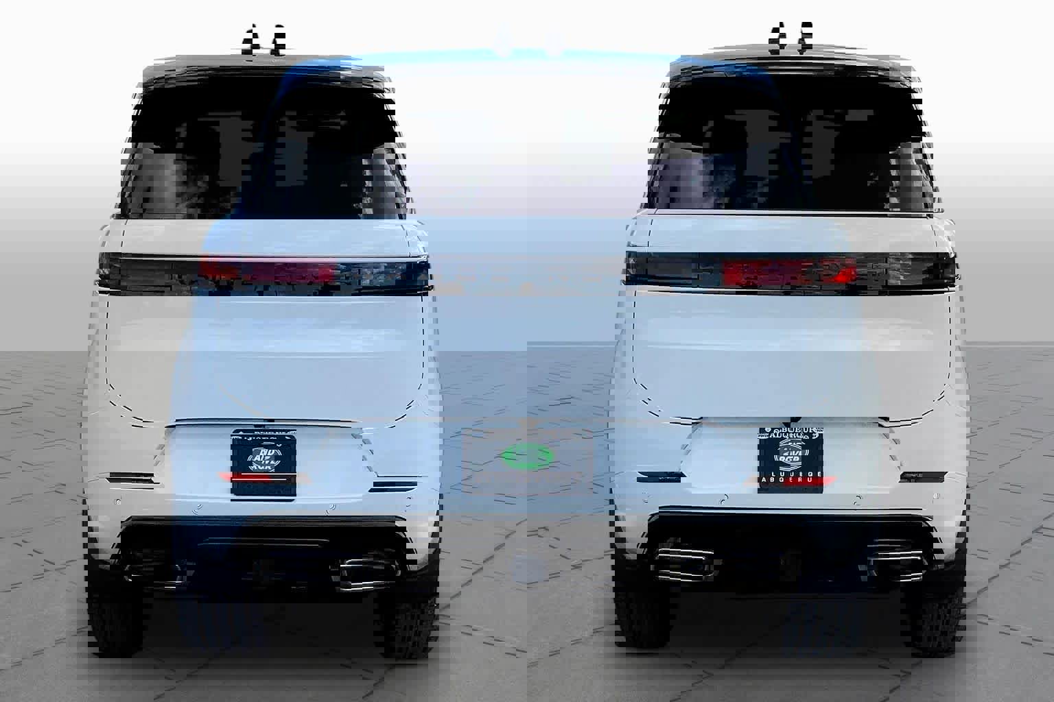 Used 2024 Land Rover Range Rover Sport Dynamic SE image 5