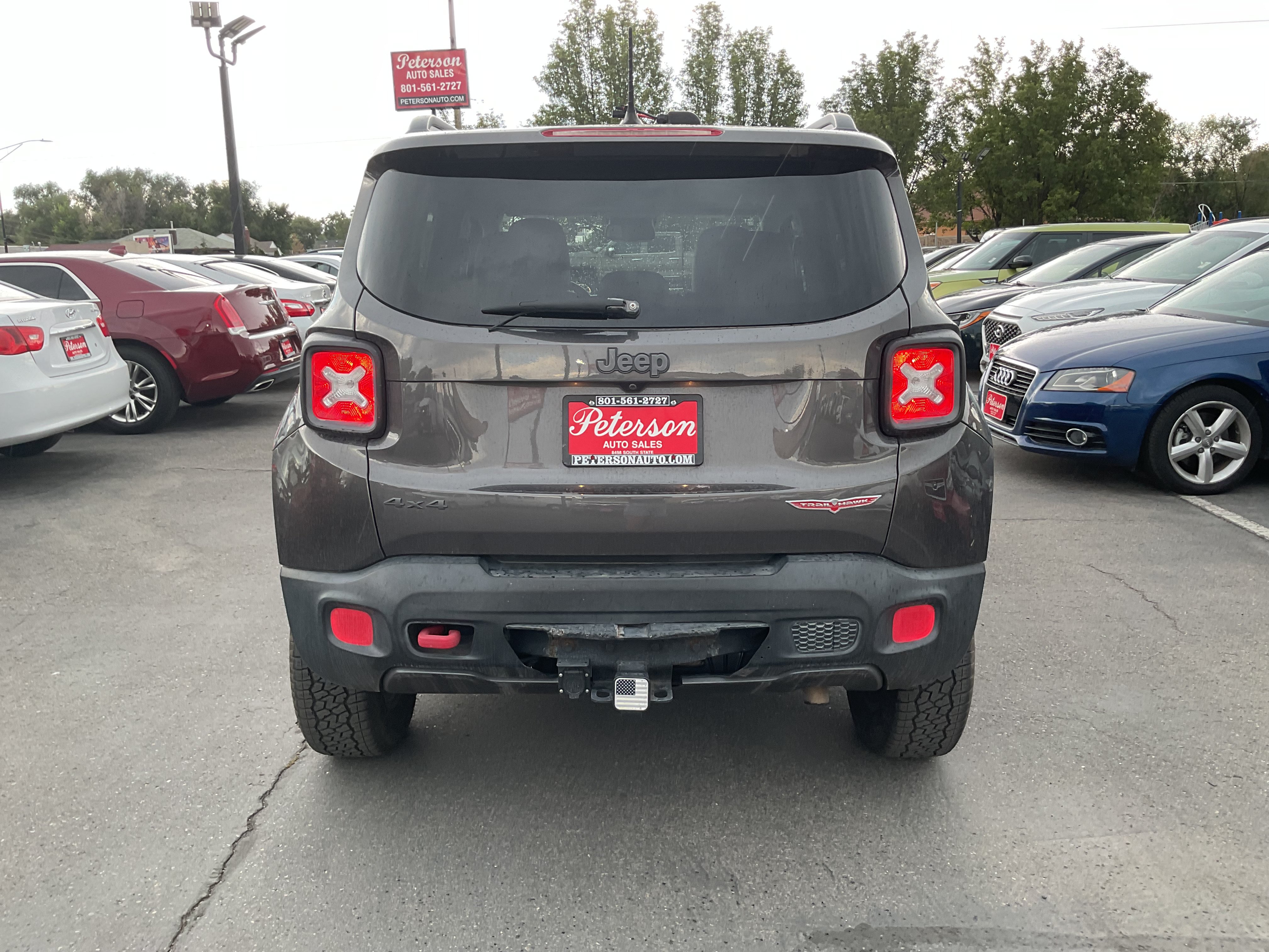 Used 2016 Jeep Renegade Trailhawk w/ Premium Trailhawk Package AWD/4WD image 8