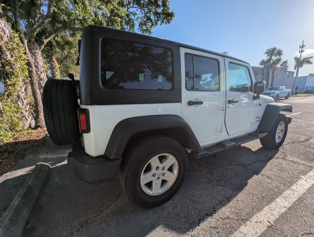 Used 2018 Jeep Wrangler Unlimited Sport S AWD/4WD image 13