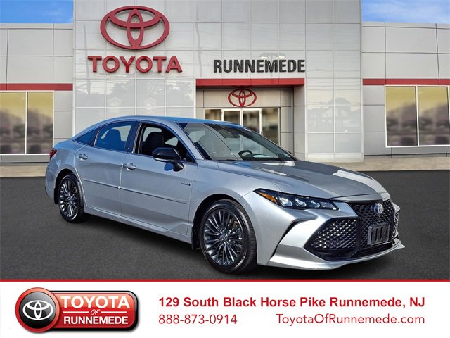 Certified 2021 Toyota Avalon XSE image 1