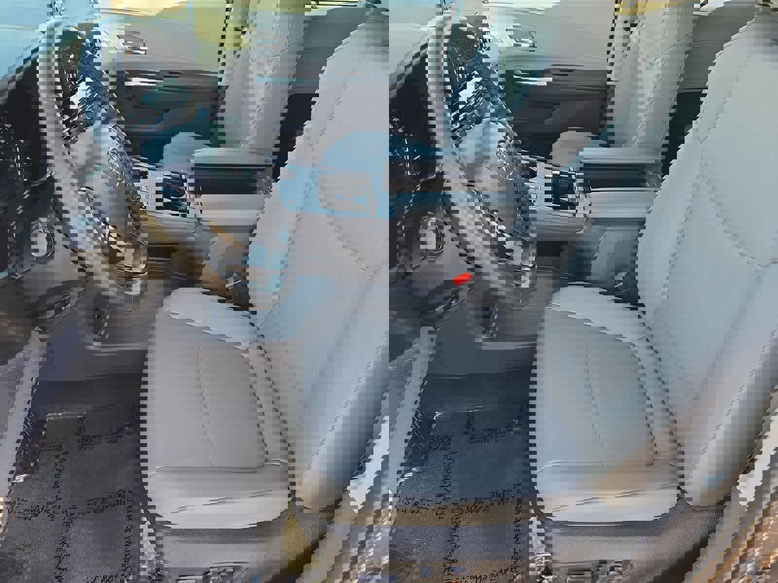 Used 2024 Toyota Sienna XLE image 18