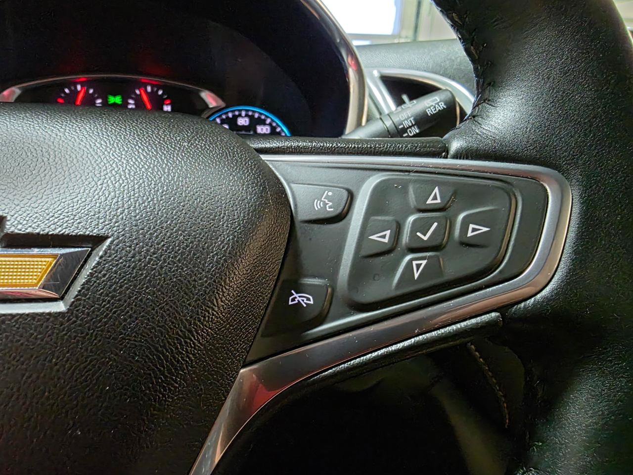 Used 2018 Chevrolet Equinox Premier AWD/4WD image 32
