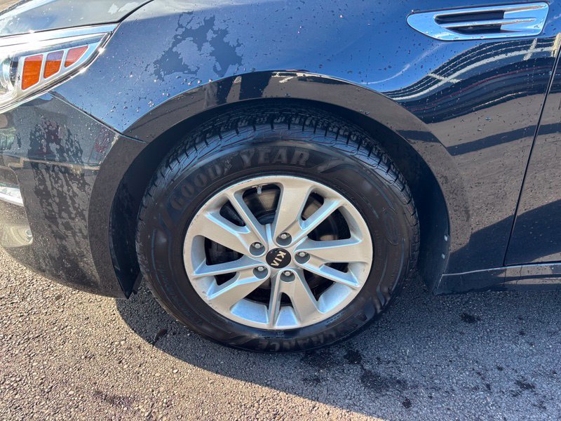 Used 2018 Kia Optima LX FWD image 17