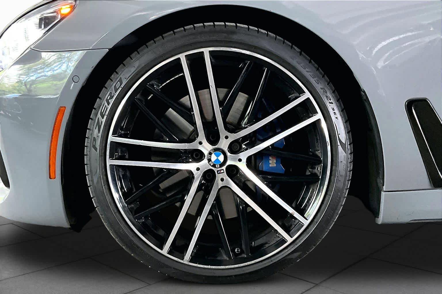 Used 2018 BMW 750i RWD image 10