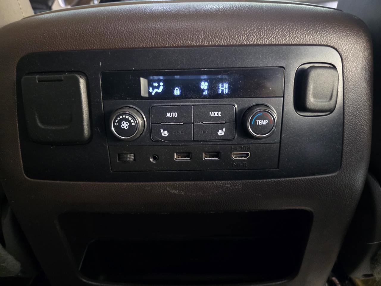 Used 2017 GMC Yukon Denali w/ Open Road Package image 38