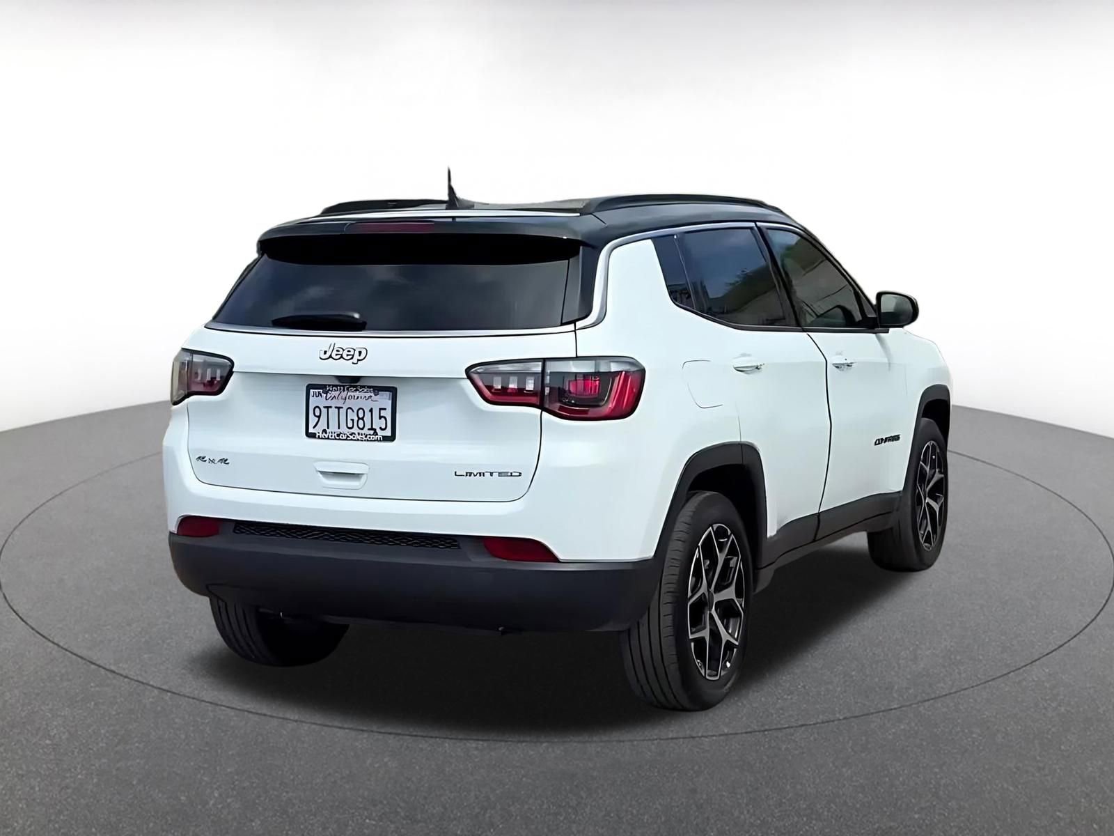 Used 2025 Jeep Compass Limited image 12