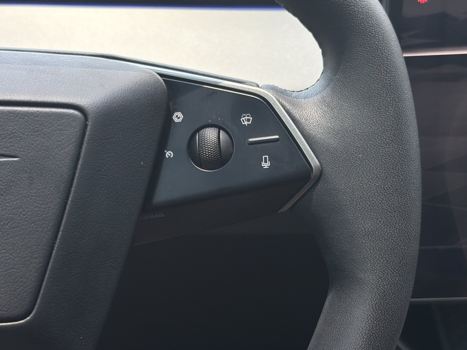 Used 2025 Tesla Cybertruck AWD Crew Cab image 19