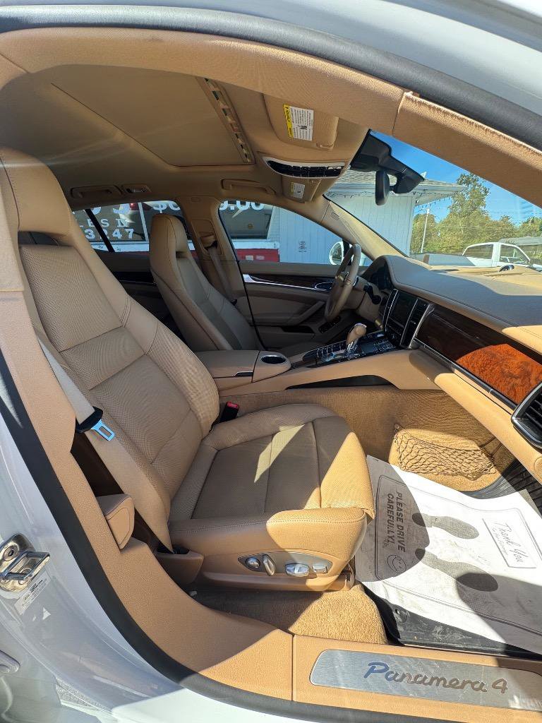 Used 2014 Porsche Panamera 4 AWD/4WD image 29