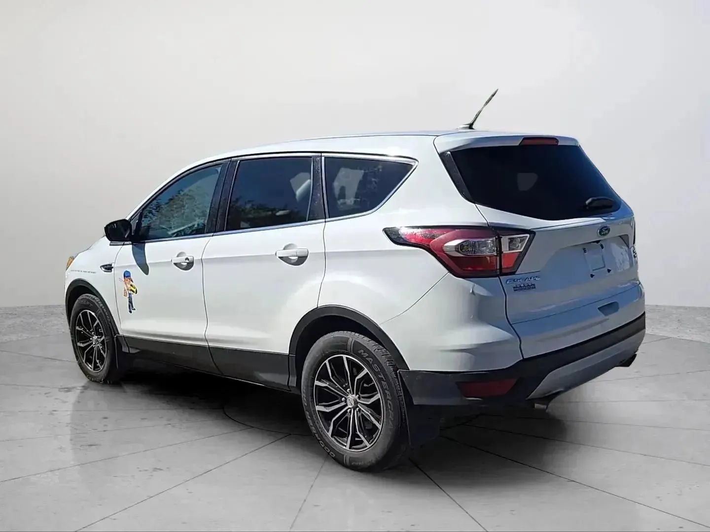 Used 2017 Ford Escape SE w/ SE Cold Weather Package AWD/4WD image 24