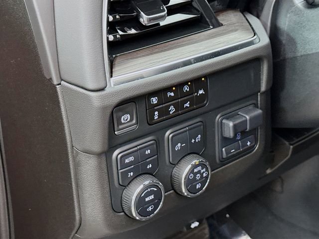 Used 2025 Chevrolet Tahoe Z71 w/ Z71 Off-Road Package image 13
