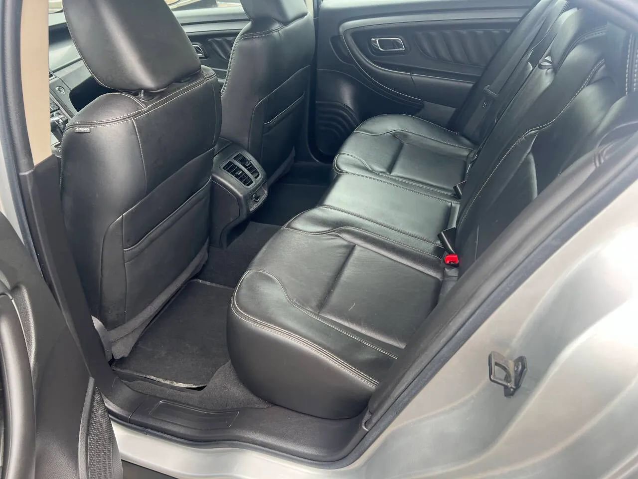 Used 2010 Ford Taurus SEL AWD/4WD image 15