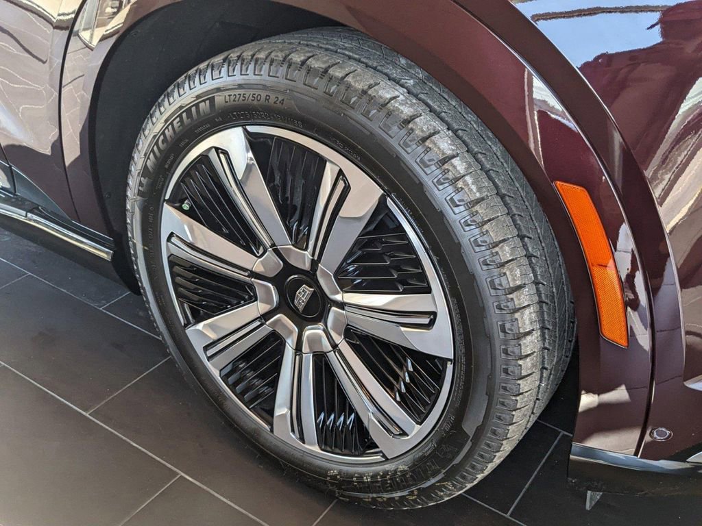 New 2025 Cadillac Escalade IQ Luxury 1 w/ Smart Trailering package image 9