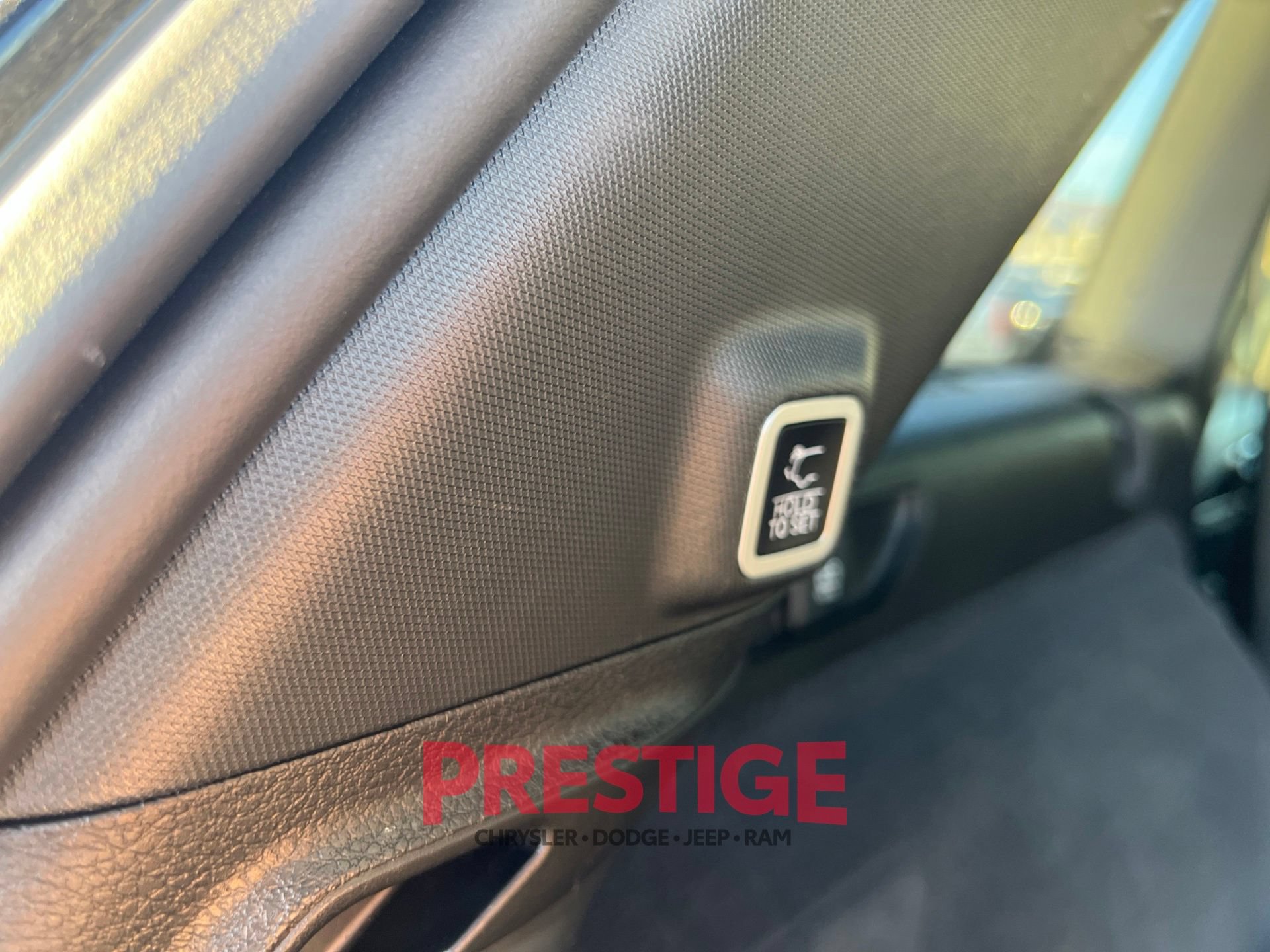 Used 2022 Jeep Grand Cherokee Trailhawk AWD/4WD image 18