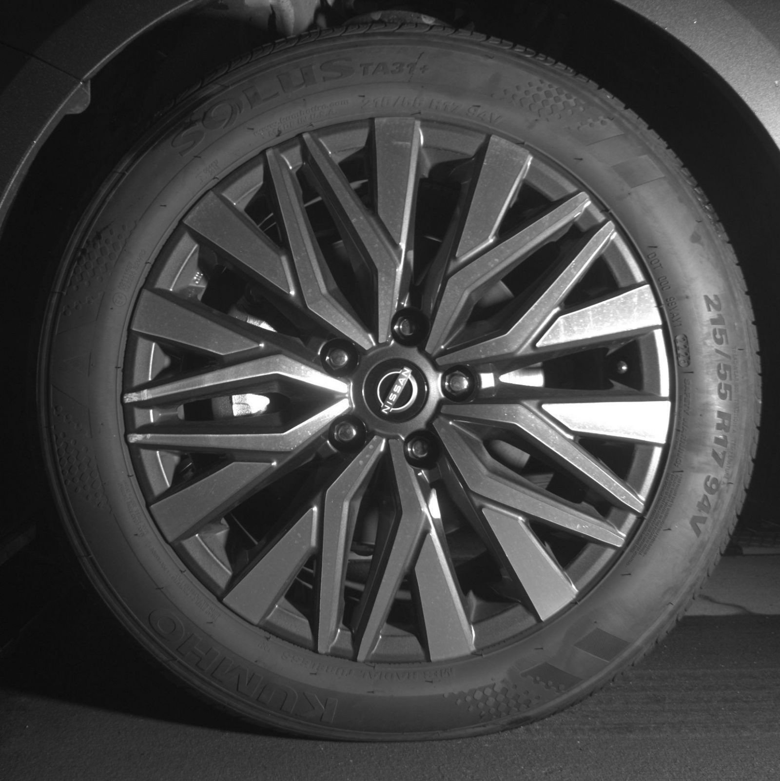 Used 2025 Nissan Altima 2.5 SV FWD image 15