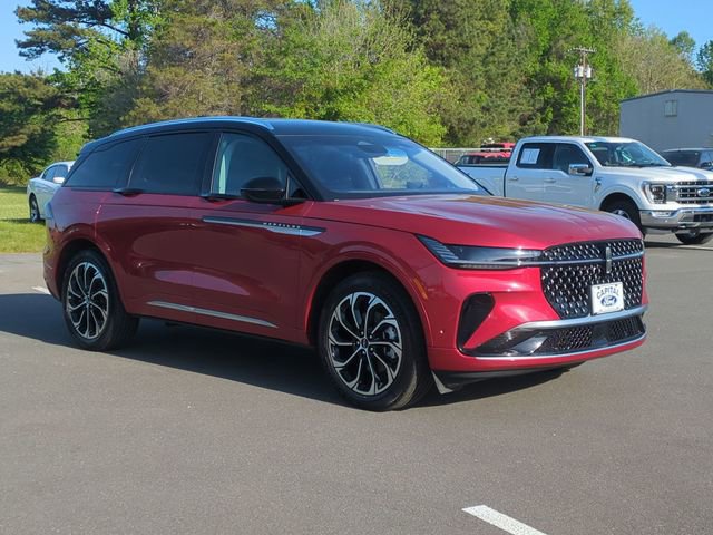 Used 2024 Lincoln Nautilus Reserve AWD/4WD image 15