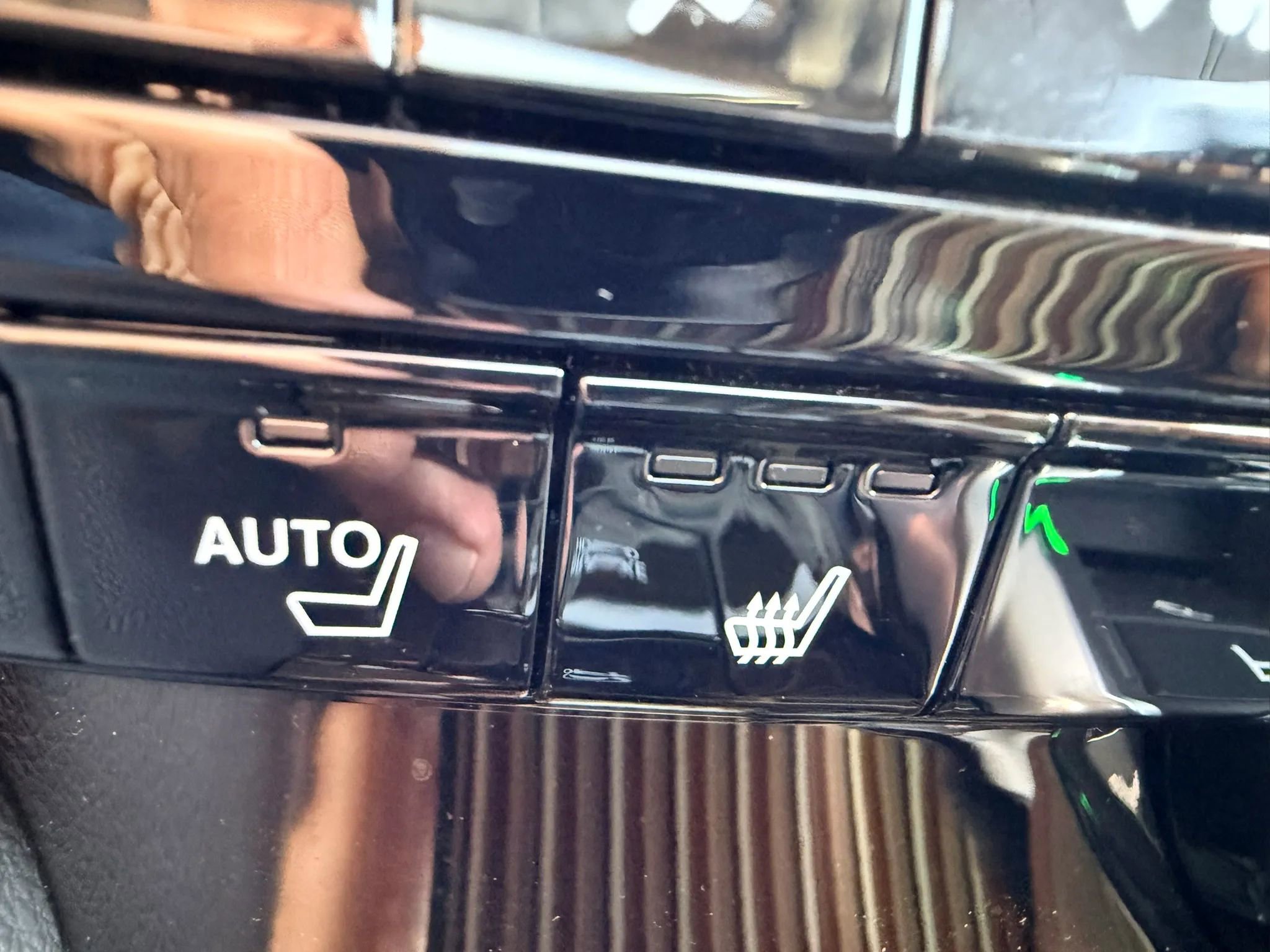 Used 2024 Acura MDX SH-AWD image 6