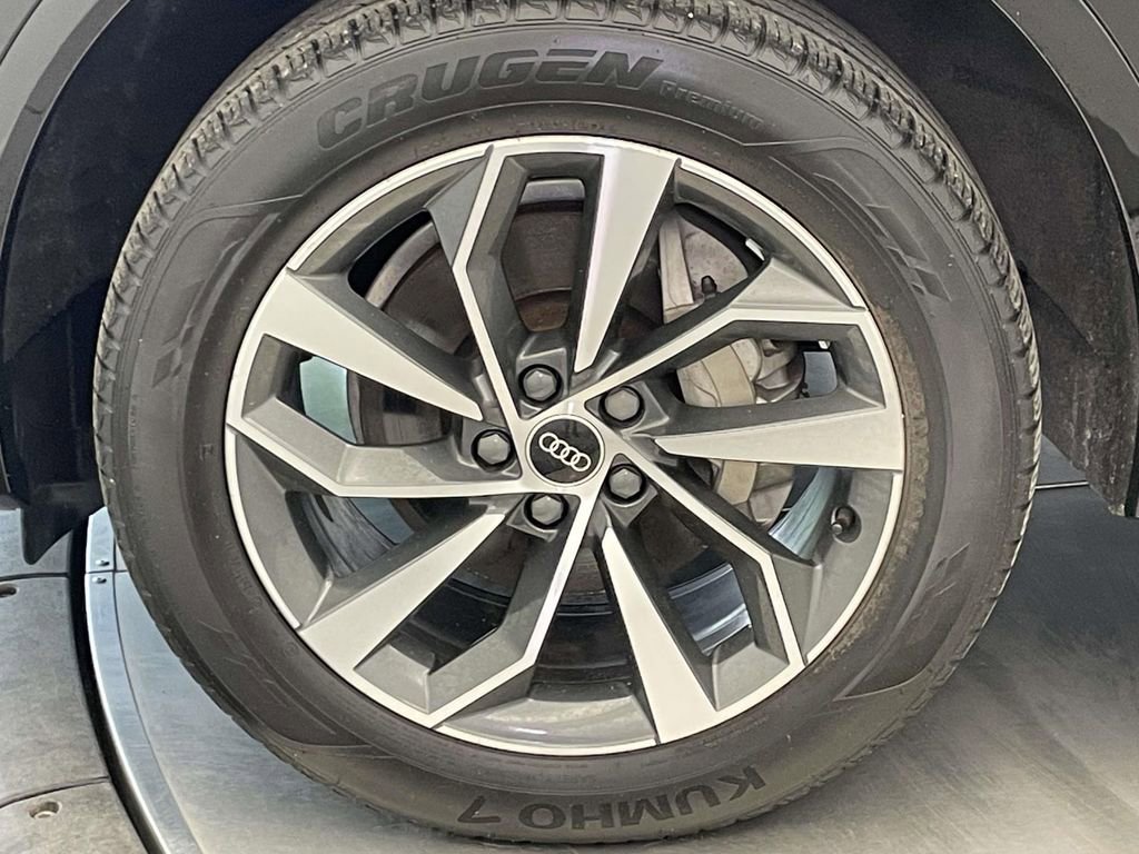 Certified 2023 Audi Q5 2.0T Premium w/ Convenience Package AWD/4WD image 11