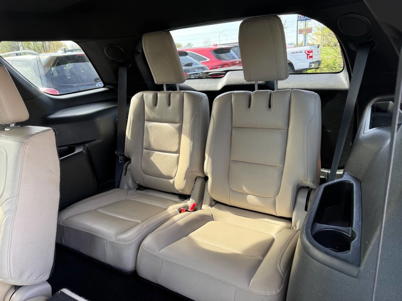 Used 2018 Ford Explorer Limited image 11