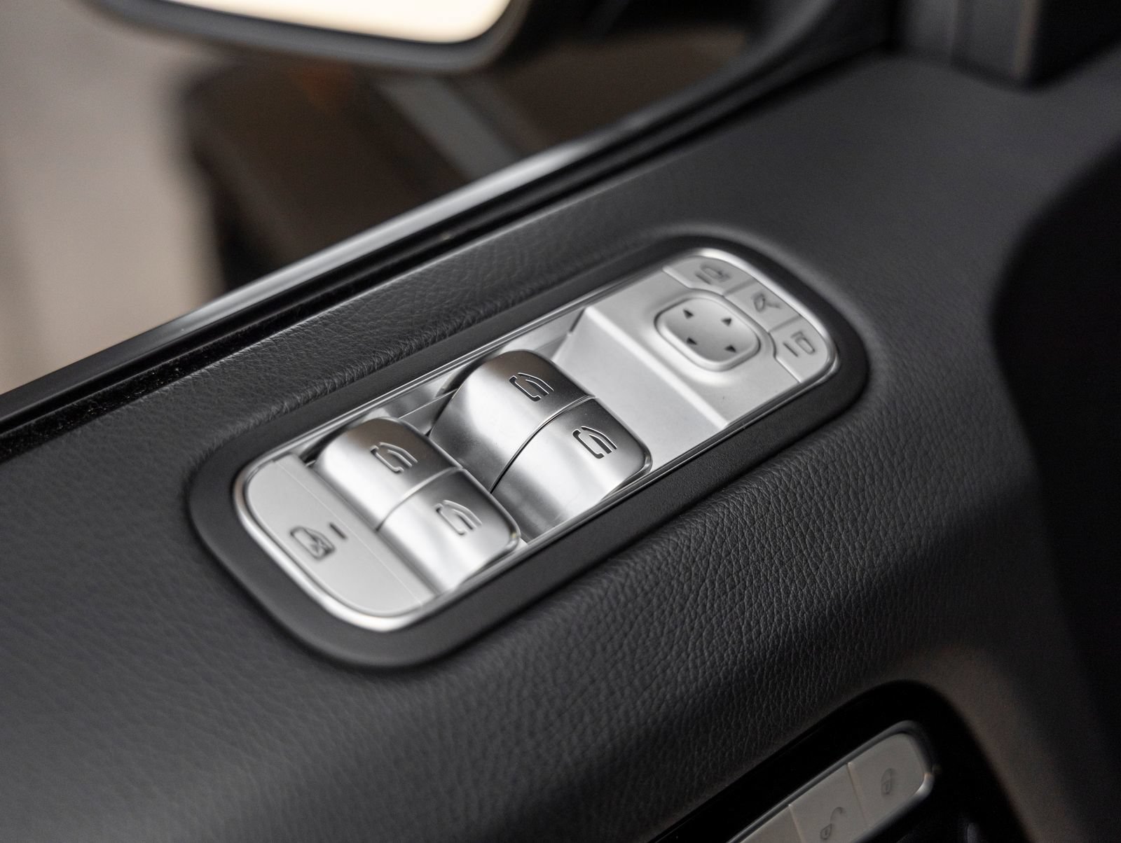 Used 2025 Mercedes-Benz G 550 image 22