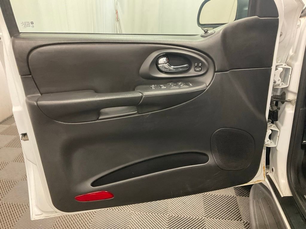 Used 2008 Chevrolet TrailBlazer LT AWD/4WD image 15