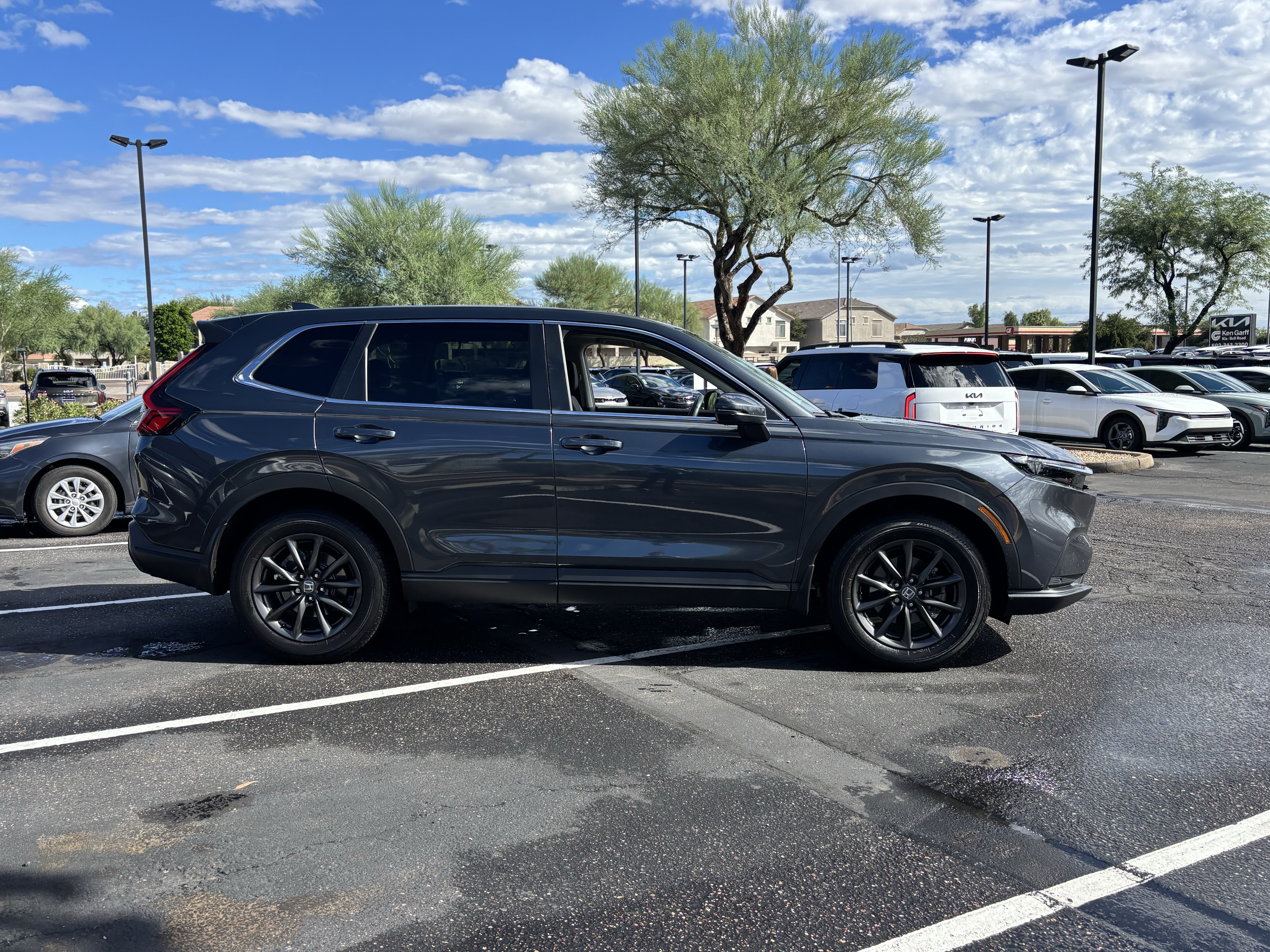 Used 2026 Honda CR-V EX-L image 2