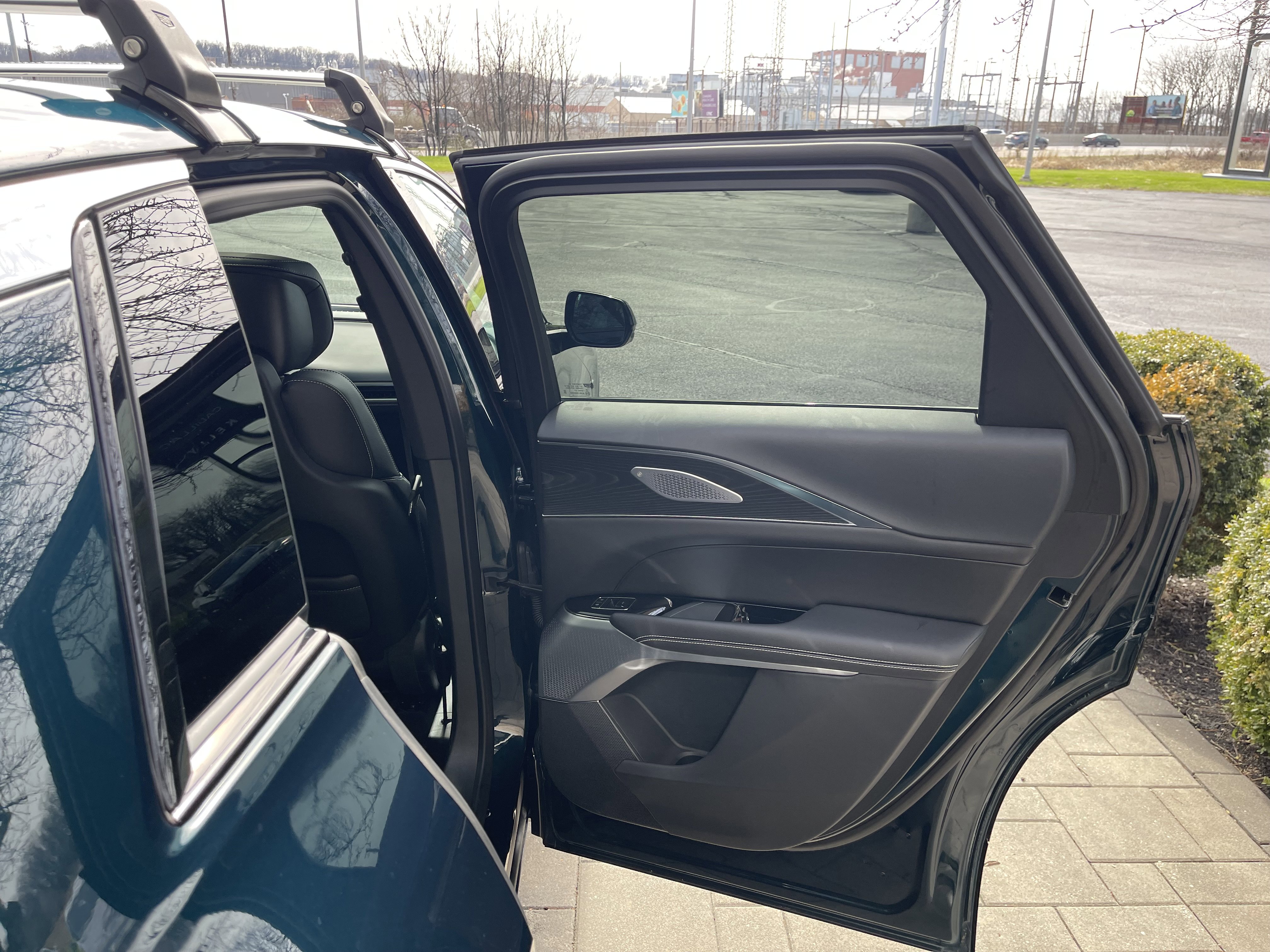 Used 2025 Cadillac Lyriq Luxury image 25