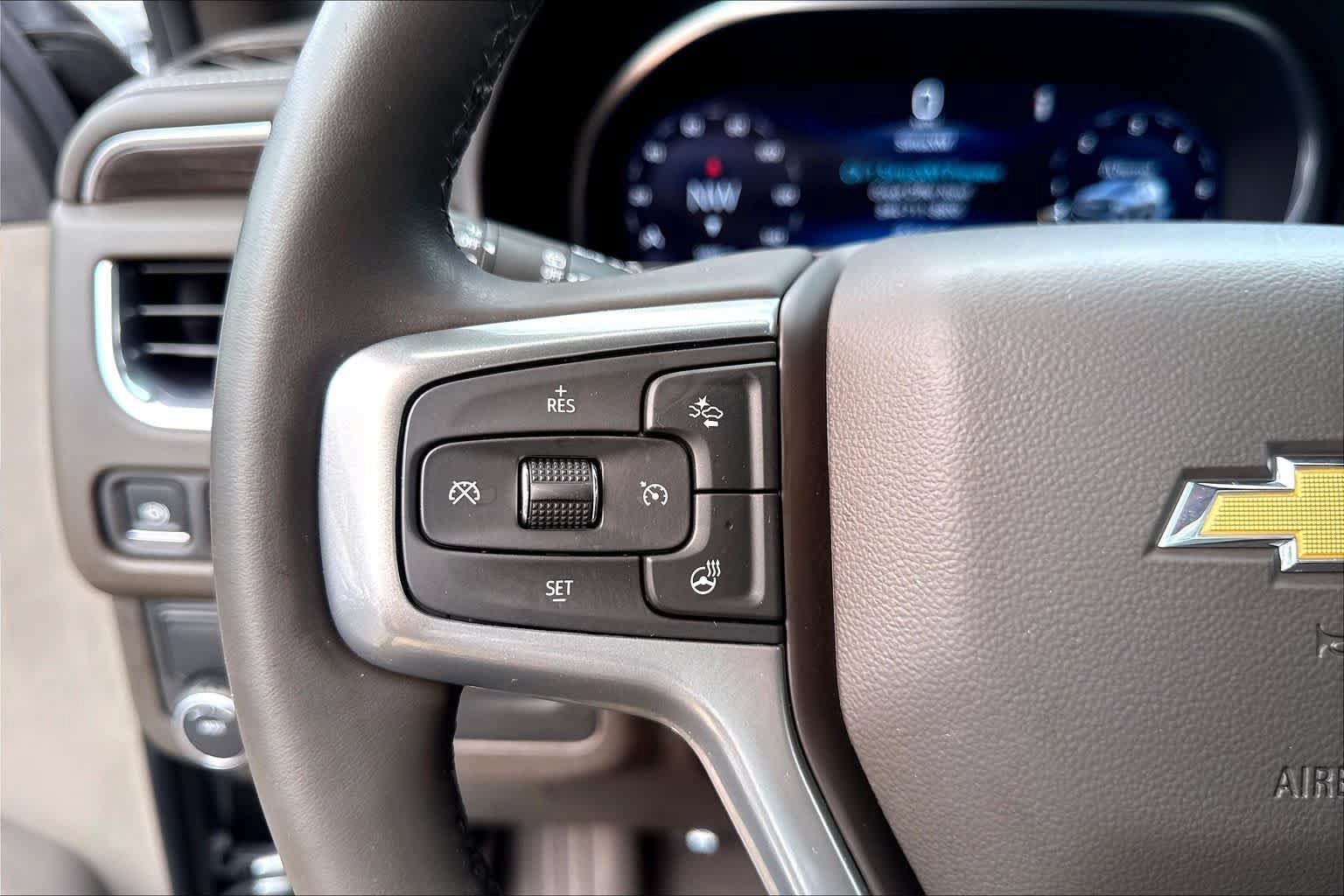 Used 2024 Chevrolet Tahoe LT w/ Luxury Package RWD image 23