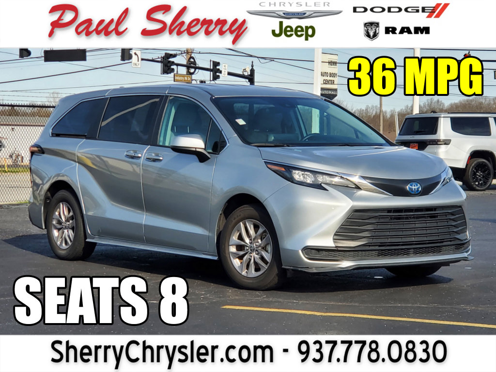 Used 2024 Toyota Sienna LE FWD image 1