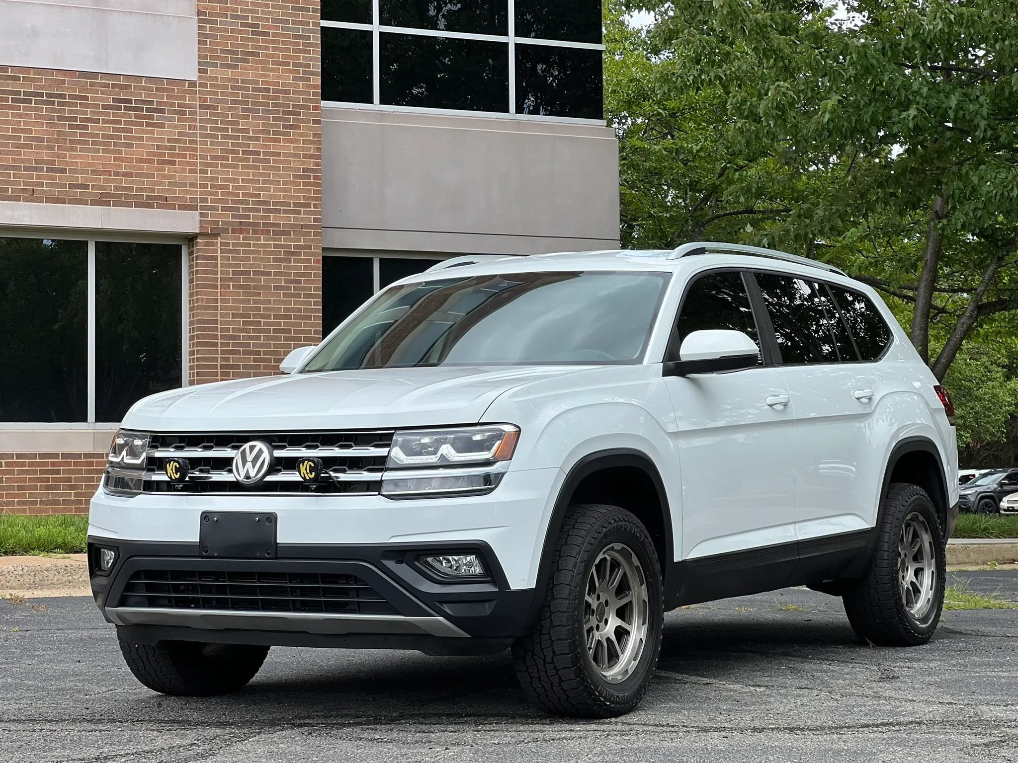Used 2018 Volkswagen Atlas SE AWD/4WD image 1
