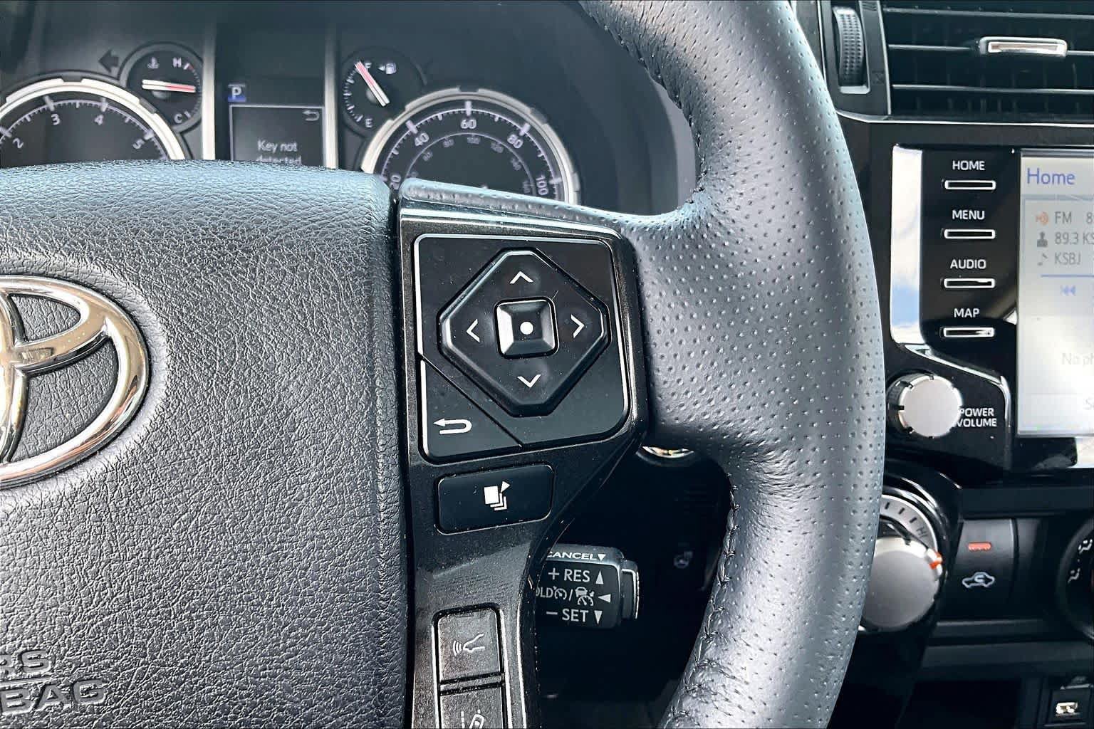 Used 2023 Toyota 4Runner TRD Off-Road Premium w/ Moonroof Package AWD/4WD image 23
