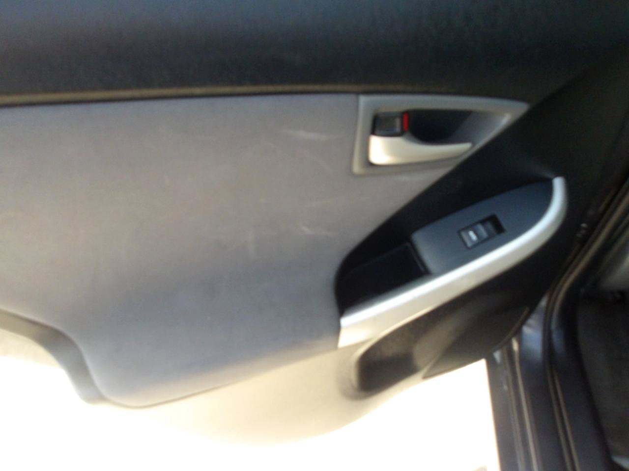 Used 2015 Toyota Prius Three FWD image 16