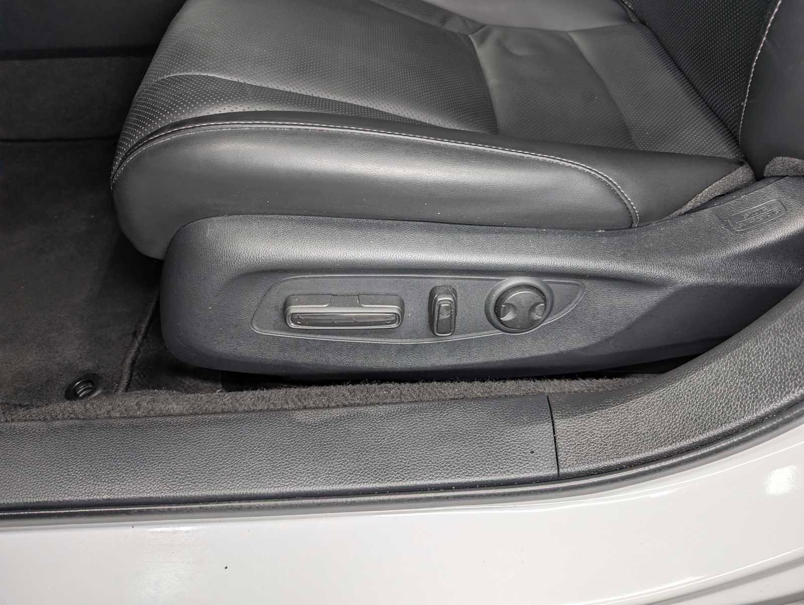 Used 2023 Honda Accord Touring image 38