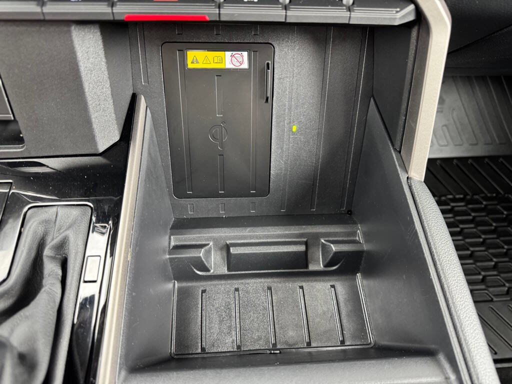 Used 2024 Toyota Tundra Limited image 30