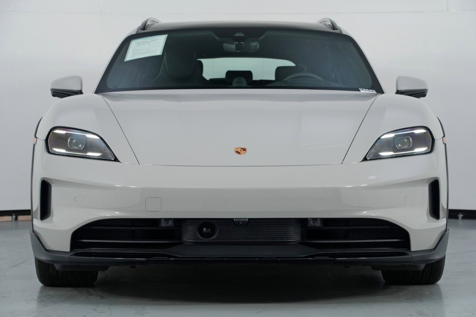 Used 2025 Porsche Taycan 4S w/ Premium Package image 7