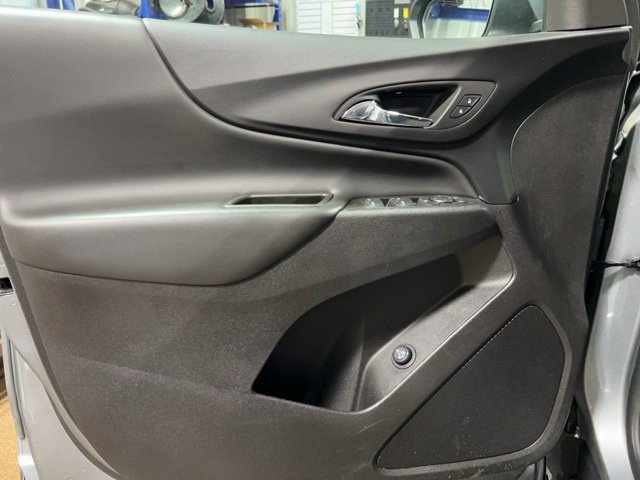Used 2024 Chevrolet Equinox LT AWD/4WD image 17