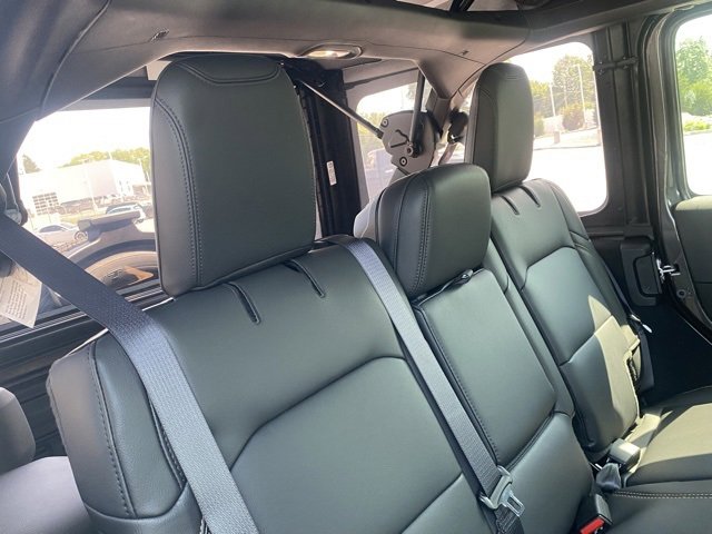 New 2025 Jeep Wrangler Sahara image 33