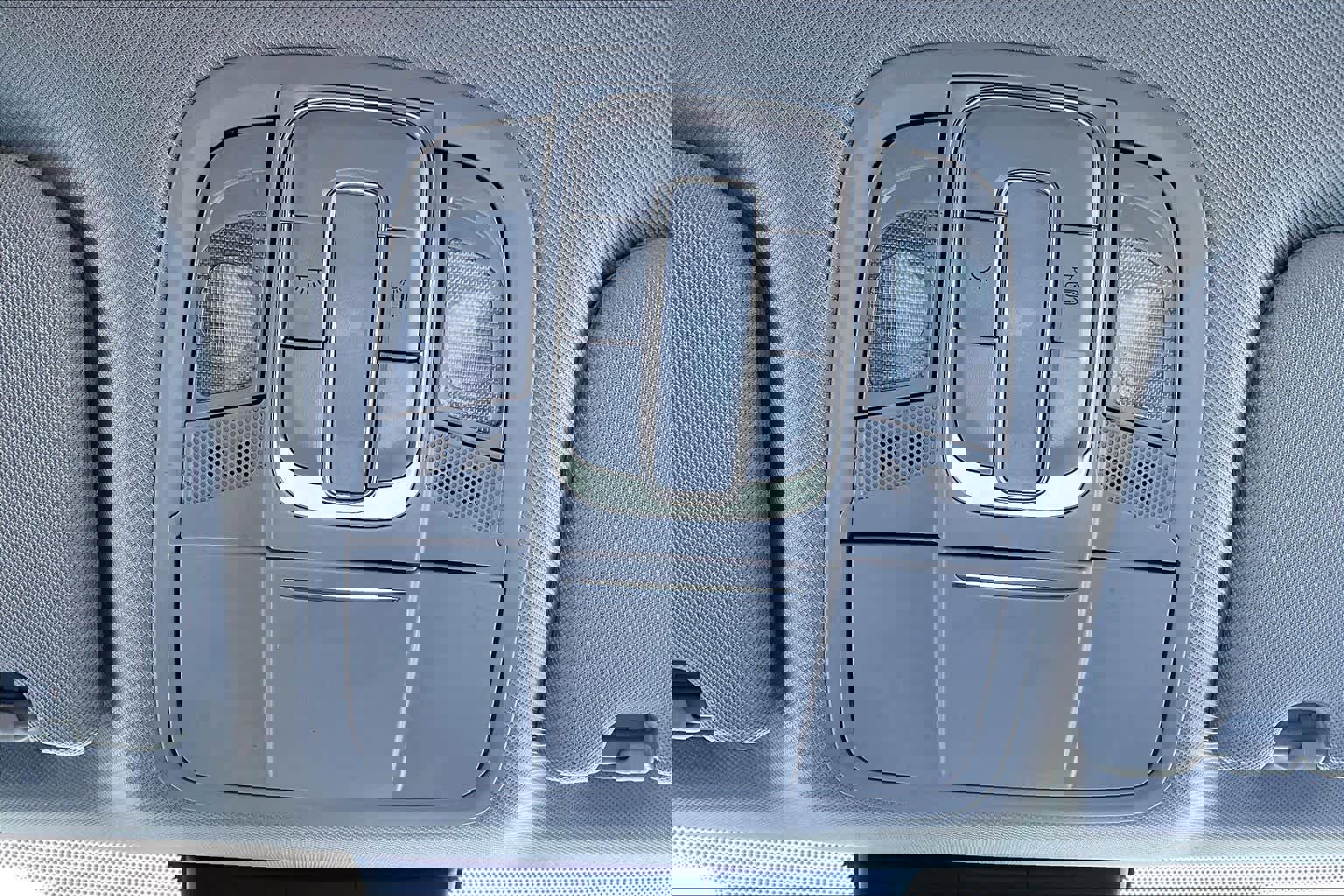 Used 2020 Hyundai Santa Fe SE w/ Cargo Package image 34