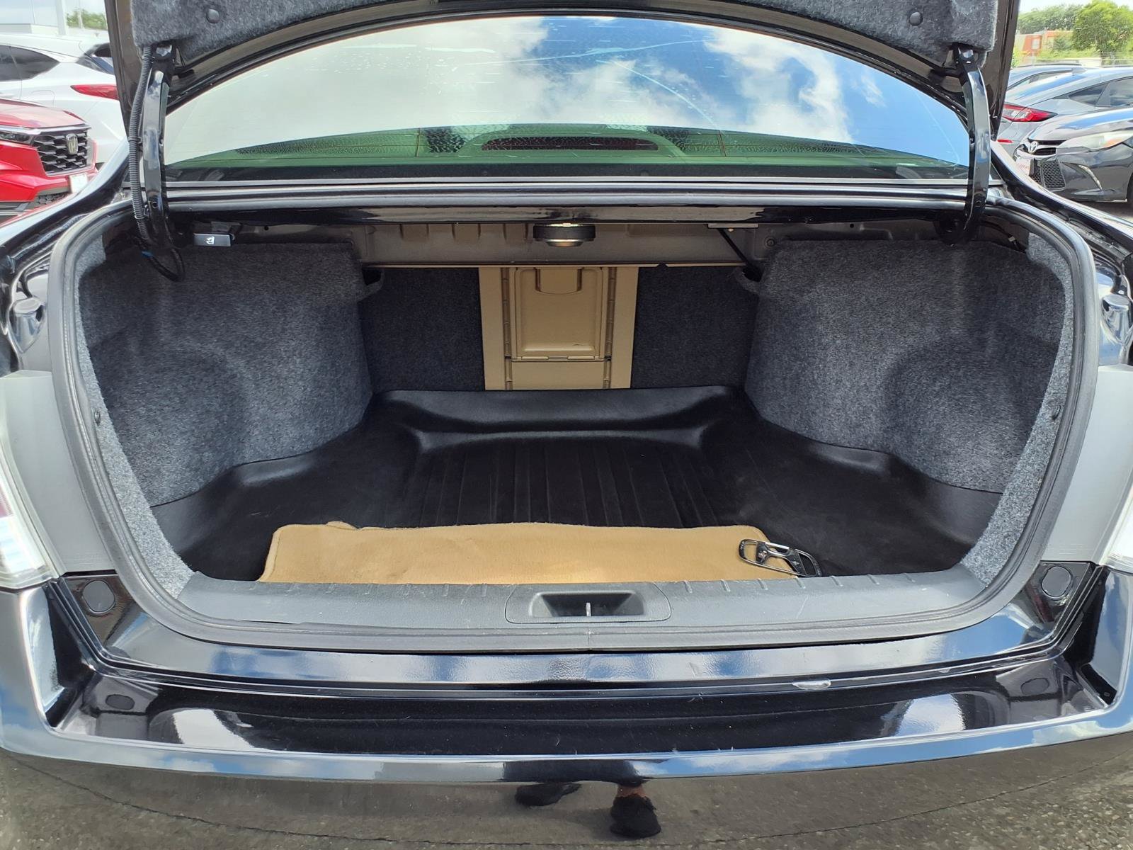 Used 2012 Honda Accord EX-L image 19