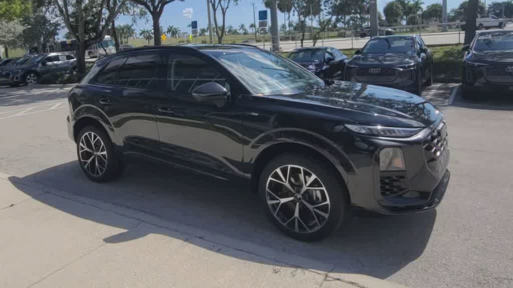 New 2026 Audi Q3 quattro 2.0T AWD/4WD image 2