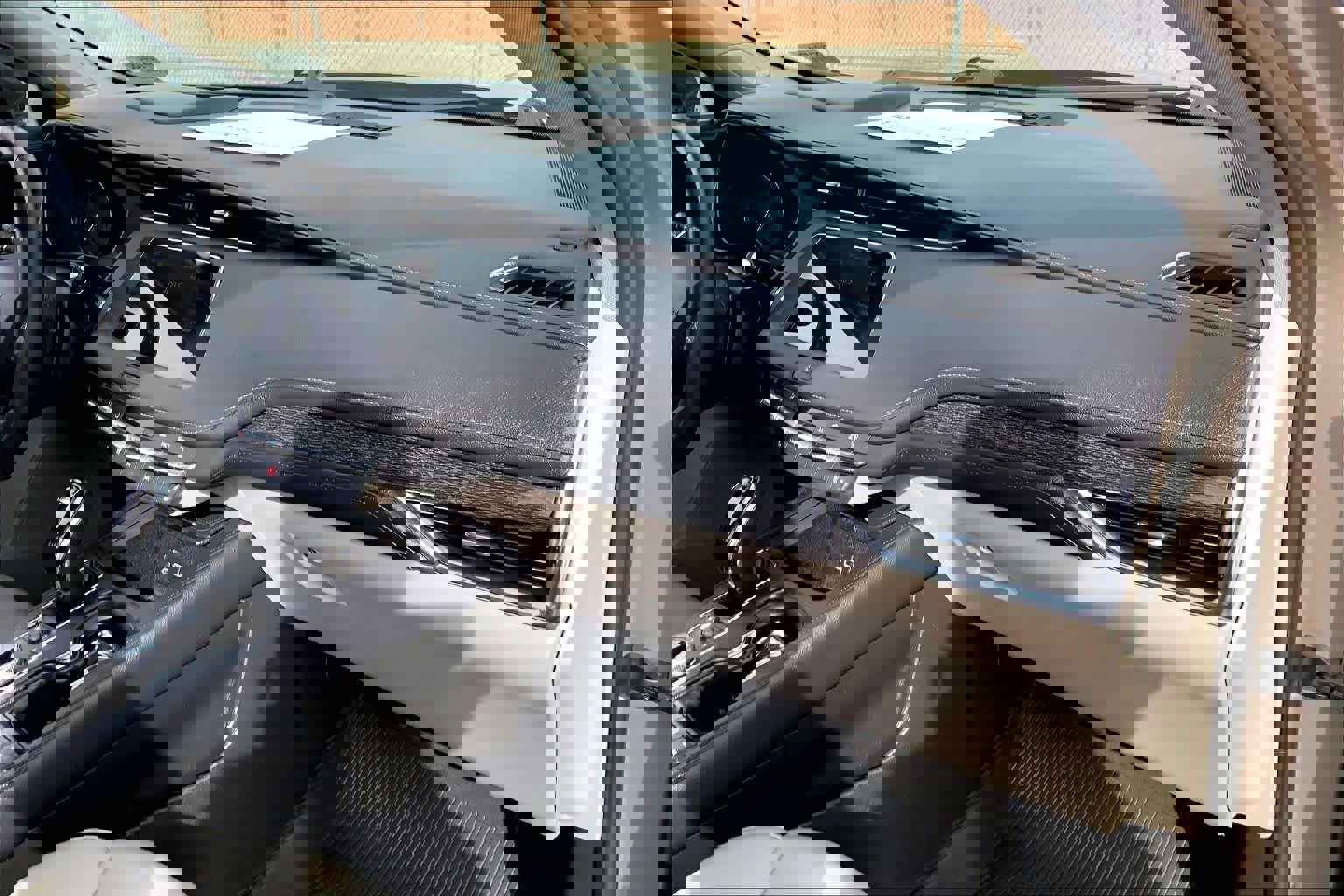 Used 2023 Cadillac XT4 Premium Luxury w/ Technology Package image 16