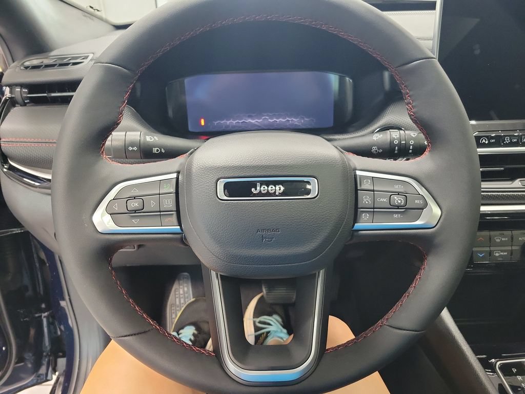 New 2026 Jeep Compass Trailhawk w/ Sun, Sound & Navigation Group AWD/4WD image 15