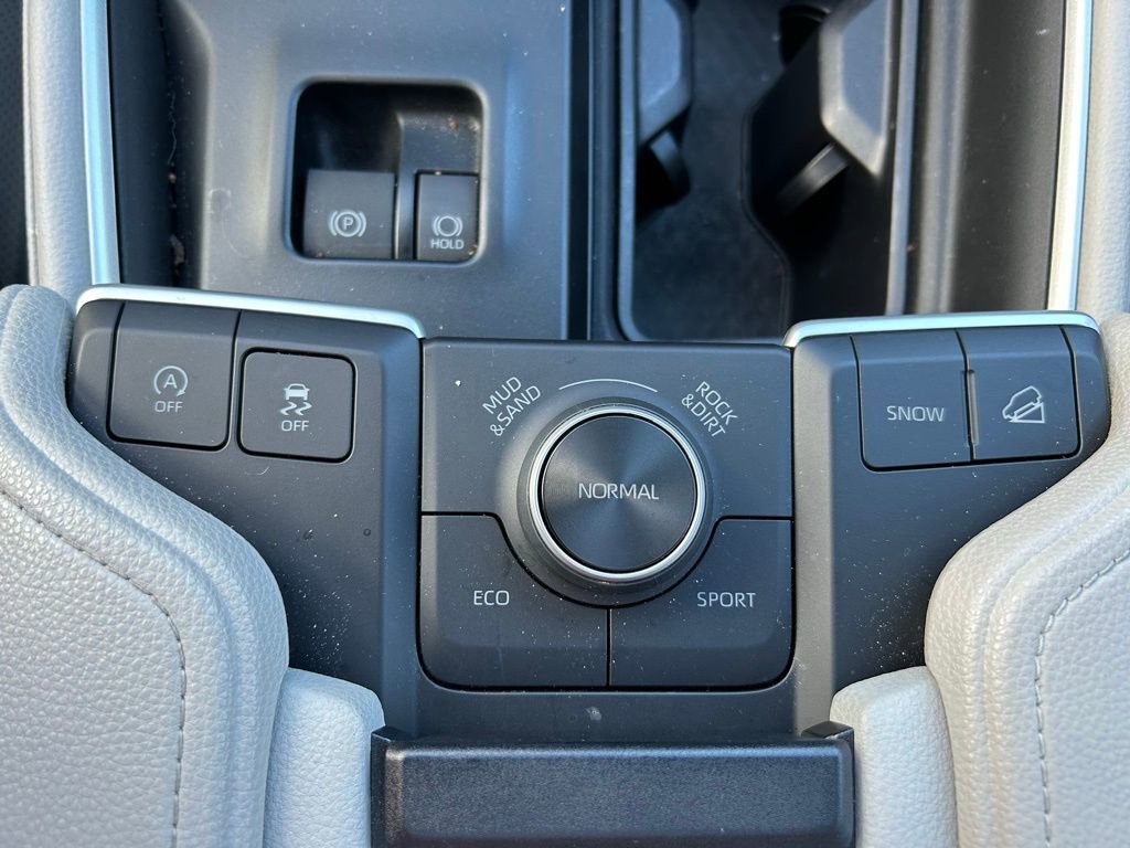 Certified 2025 Toyota Grand Highlander AWD image 30