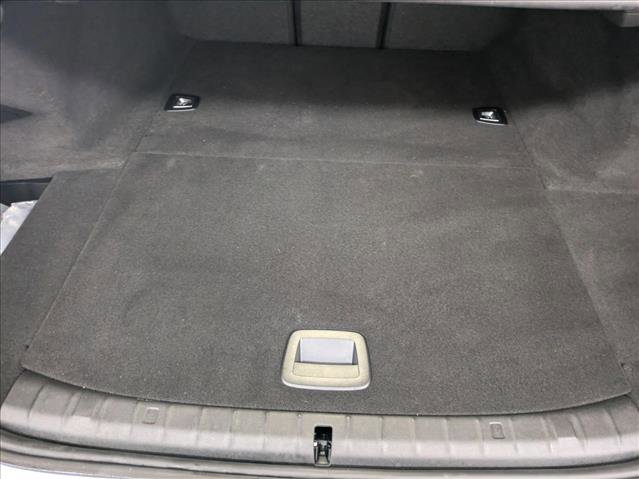 Used 2023 BMW 530e w/ Premium Package image 6