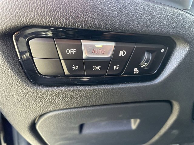 Used 2019 BMW 330i Sedan w/ Premium Package image 36