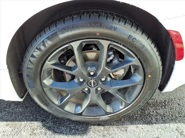 Used 2025 Chrysler Pacifica Limited image 31