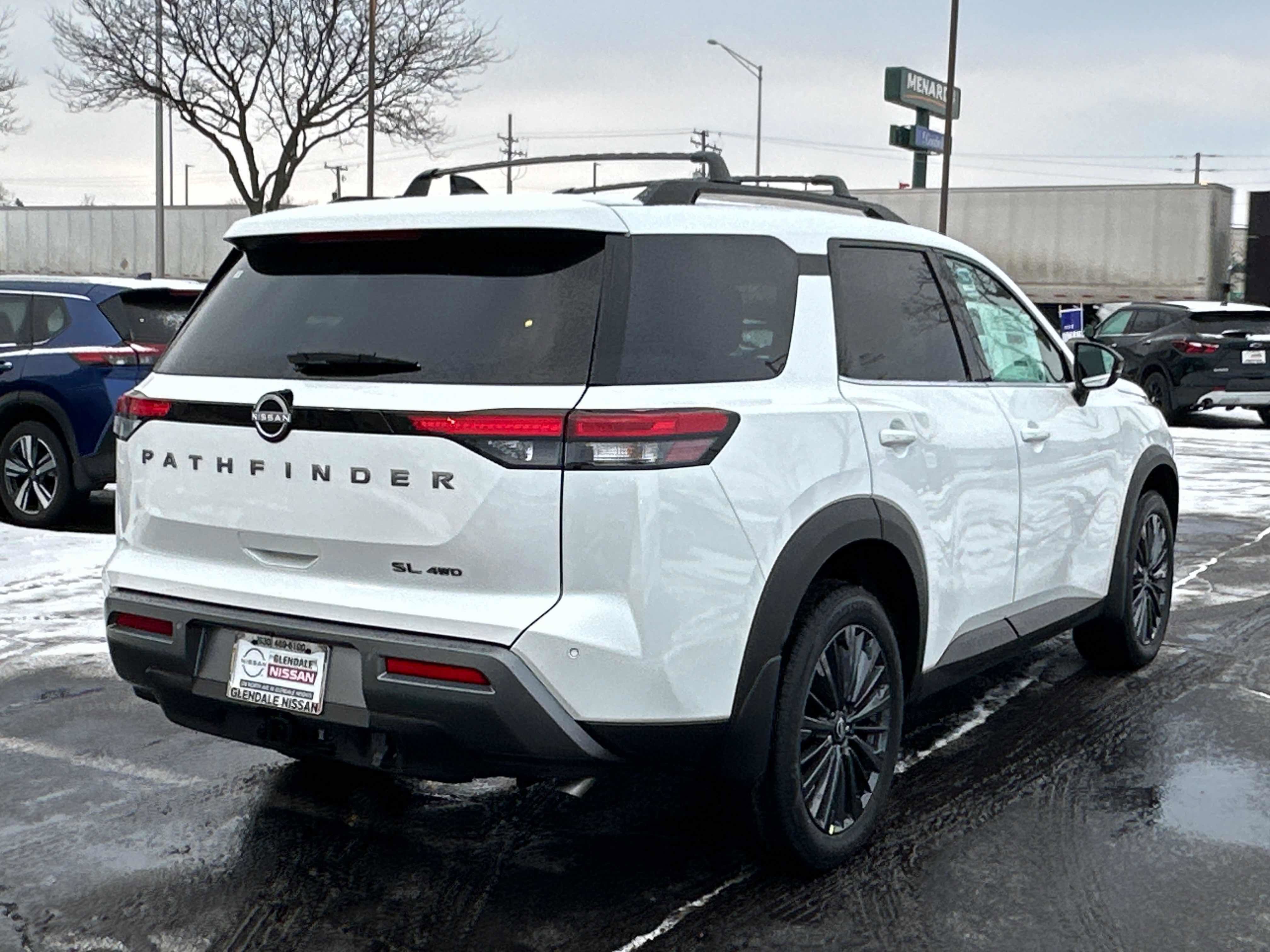 New 2026 Nissan Pathfinder SL w/ SL Premium Package image 4