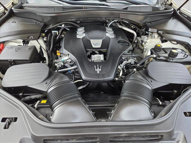 Used 2018 Maserati Levante AWD/4WD image 23
